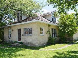 1002 E Stoddard St, Dexter, MO 63841