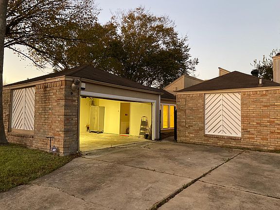 2nd image of 10134 Finchwood Ln