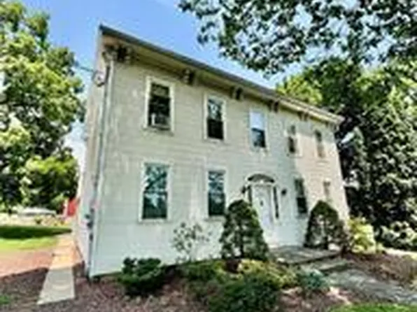 6024 Front St, Easton, PA 18040