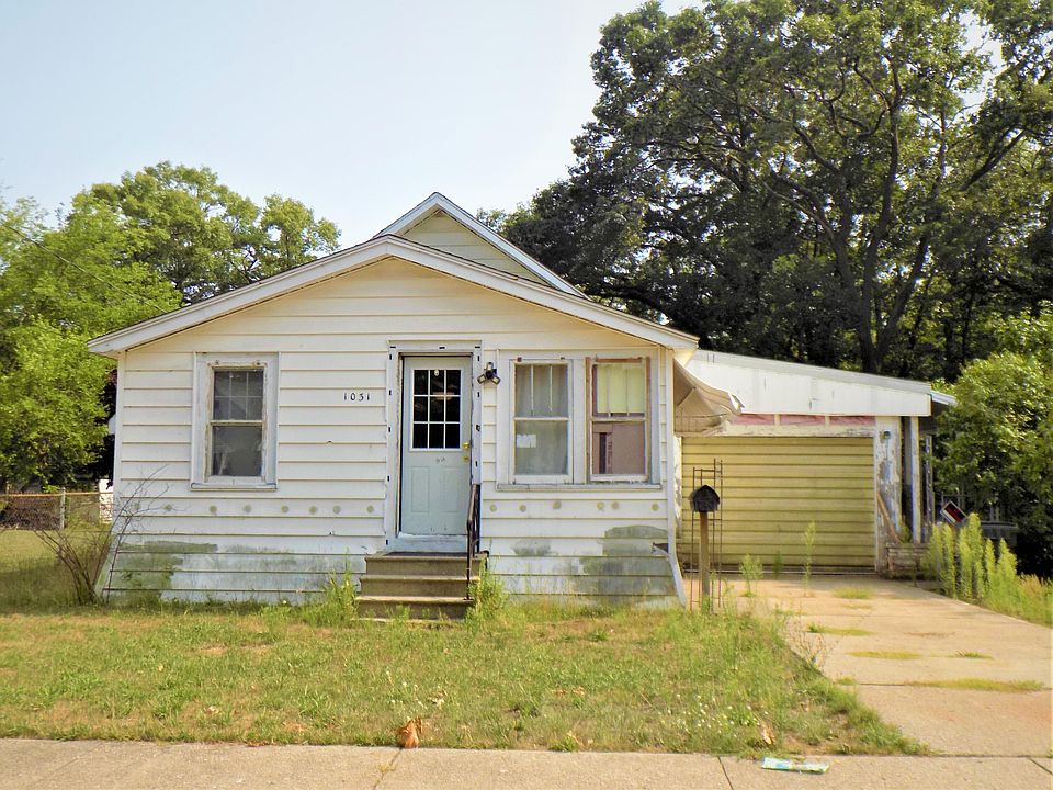 1st image of 1031 James Ave