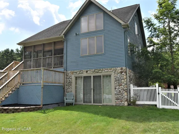 3114 Lakeside Dr, Harveys Lake, PA 18618