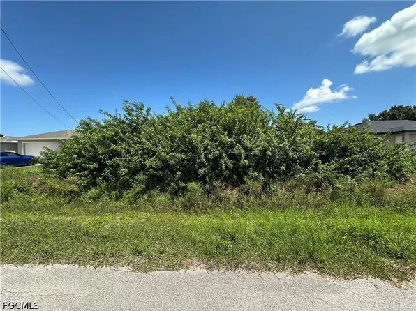 4204 18th St SW, Lehigh Acres, FL 33976