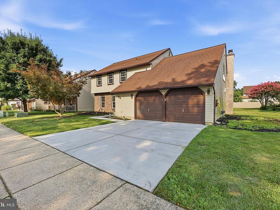 1st image of 48 Meadowrue Ct