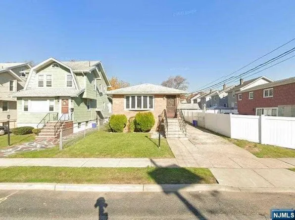 511 5th Ave, Lyndhurst, NJ 07071