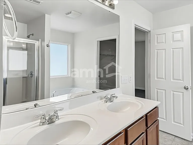 10103 Green Grass Rd — Photo 11
