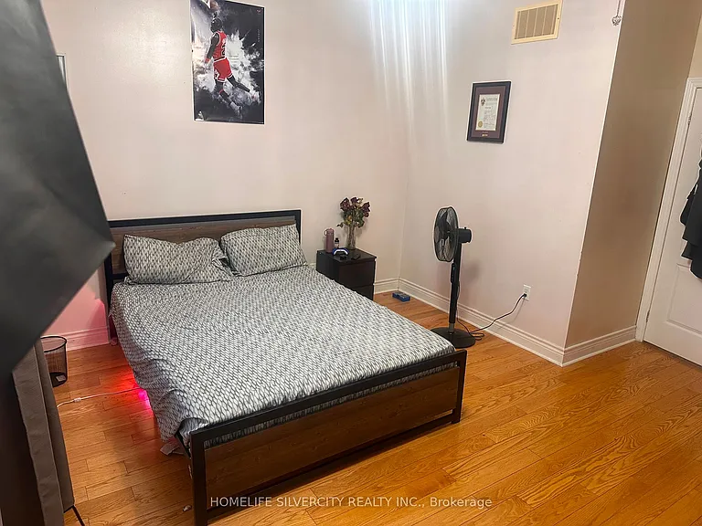 6 Silverbell Ct — Photo 11