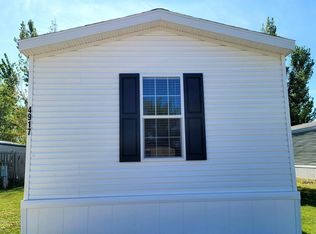 4917 Golden Gate Dr, Grand Forks, ND 58203