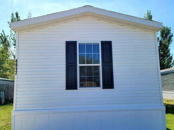 4917 Golden Gate Dr, Grand Forks, ND 58203