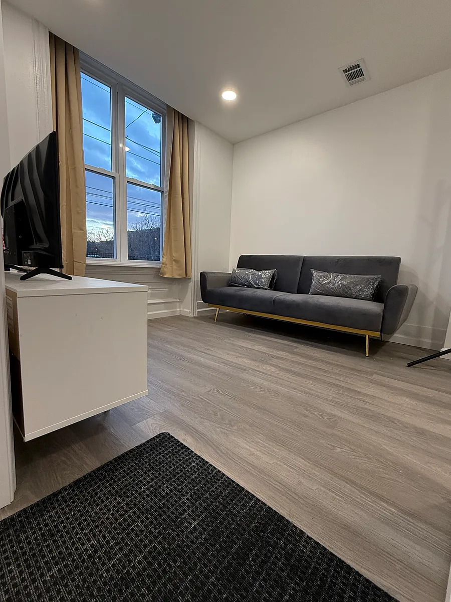 Building Photo - 1429 Morris St #1