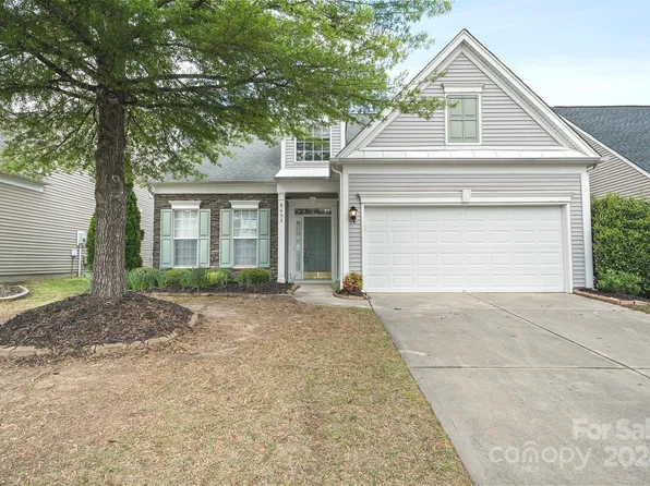 8433 Darcy Hopkins Dr, Charlotte, NC 28277
