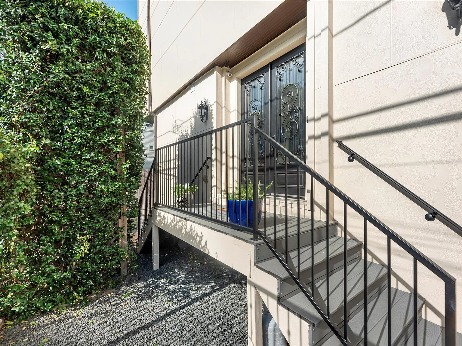 3 bed, 3.5 bath, 2774 sqft, $4,000 — Photo 3