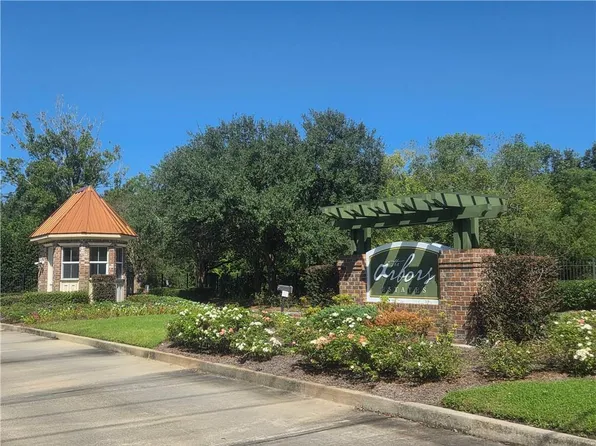 10 Couret Pl, New Orleans, LA 70131