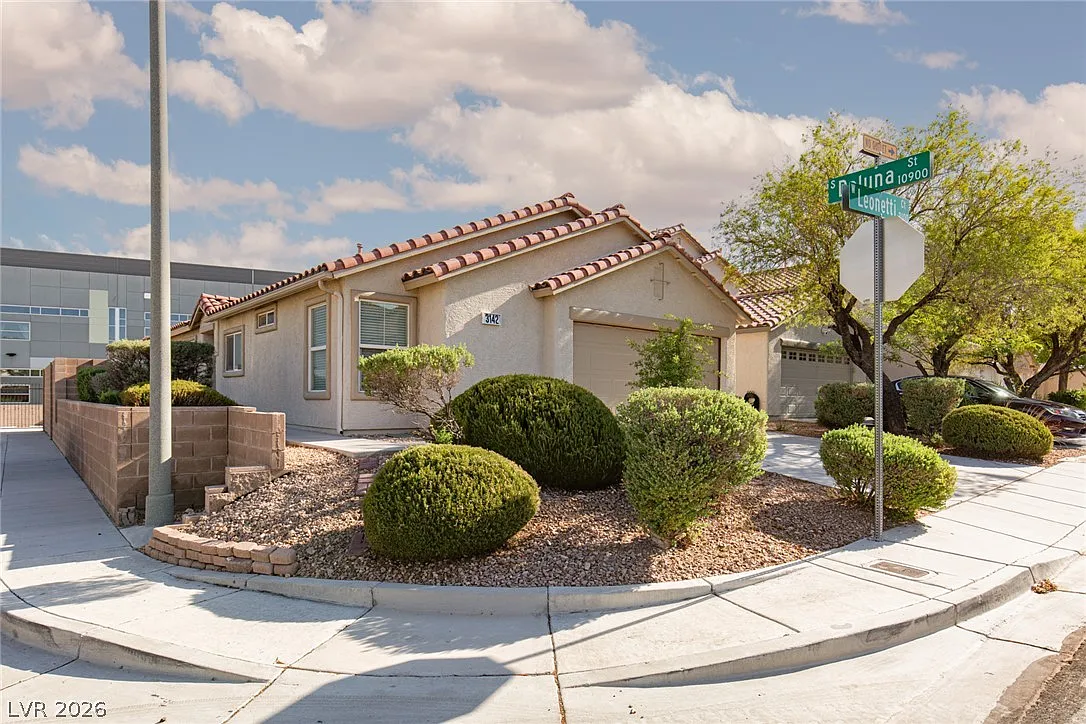 3 bed, 2.0 bath, 1389 sqft, $2,150 — Photo 2