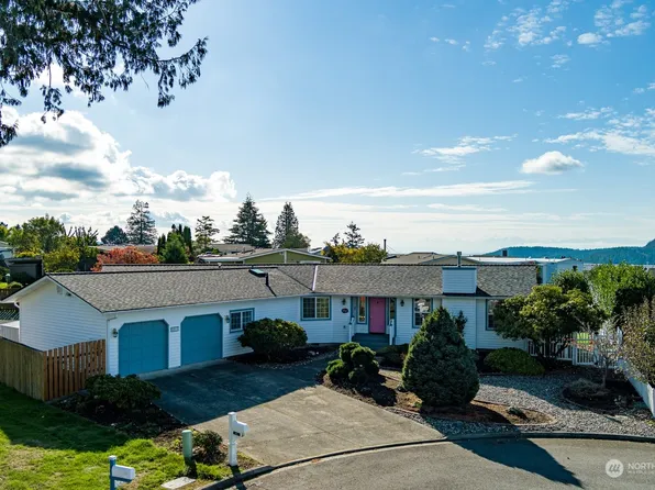 2013 Piper Circle, Anacortes, WA 98221