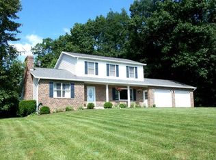 463 Valley View Dr, Hanover, PA 17331