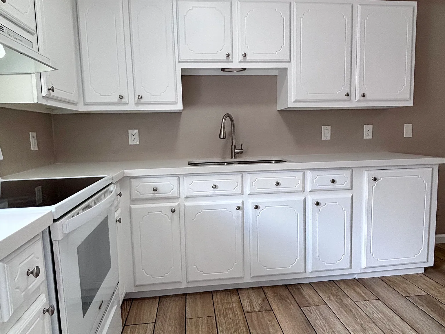 1202 Bryce Dr — Photo 3