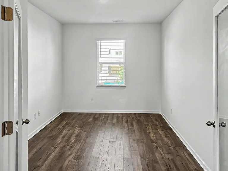 1404 Jasmine View Way — Photo 9
