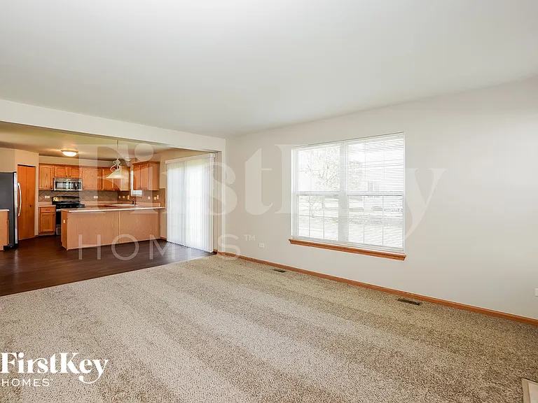 16460 Kingsbrook Dr — Photo 3