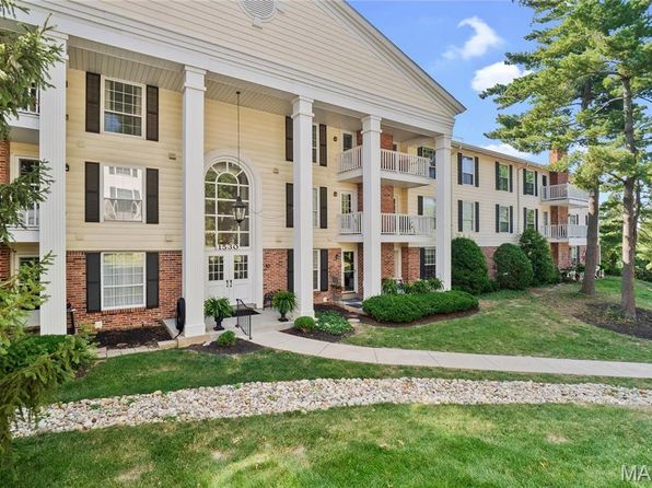 1530 Bedford Forge Ct APT 10, Chesterfield, MO 63017