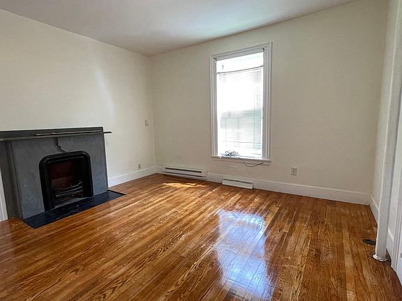 4th image of 61 Gray St #1S