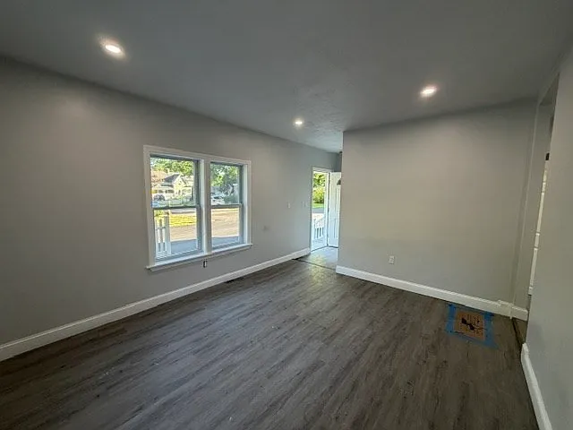 73-75 Draper Ave #73 — Photo 6