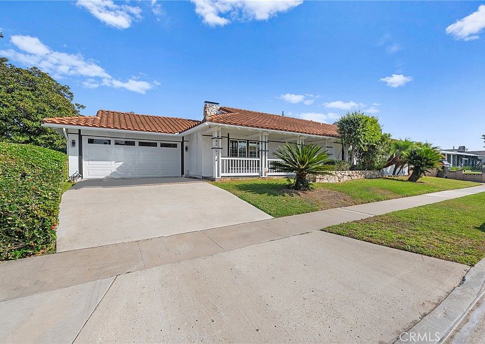 1st image of 9252 Greenwich Ln