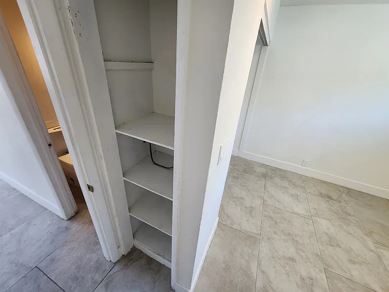 2425 Daley St #C — Photo 6