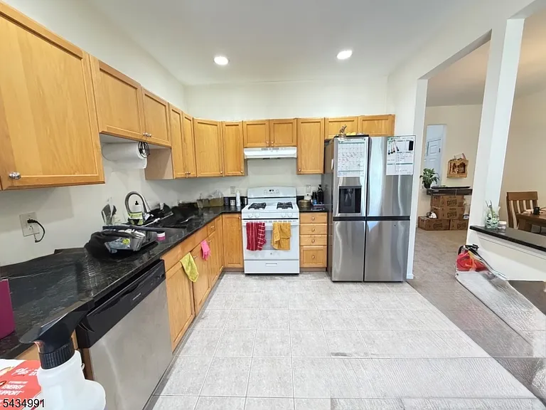 154 Springhill Dr — Photo 7