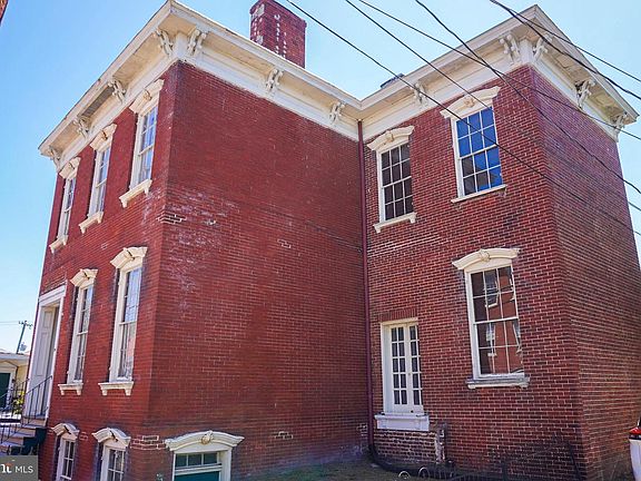 4th image of 220 High St