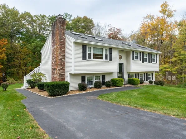 18 Stoney Ln, Hudson, NH 03051