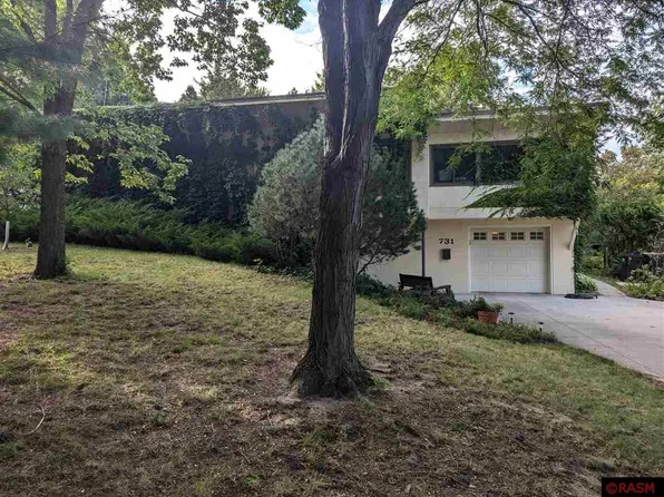 731 Valley View Rd, Saint Peter, MN 56082