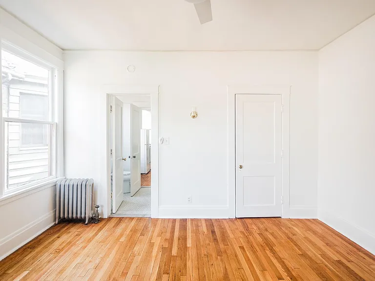1019 Van Dyke St #3 — Photo 13