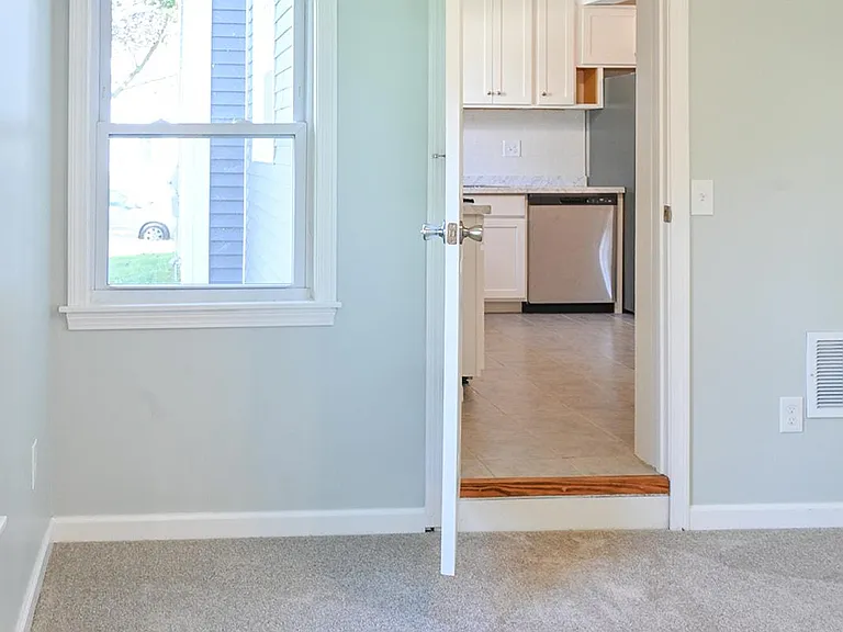 22 Chestnut St #1 — Photo 32