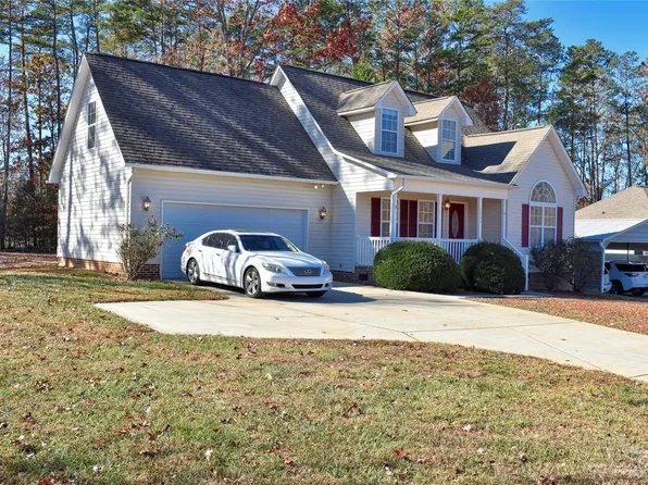 1141 Shoreline Dr, New London, NC 28127