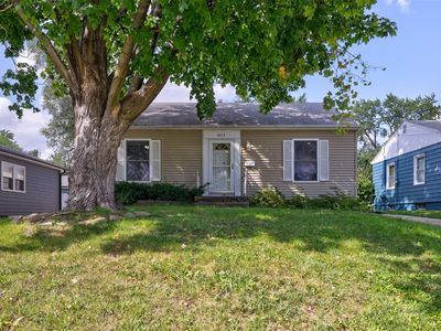 6013 Crown Ln, Des Moines, IA, 50311
