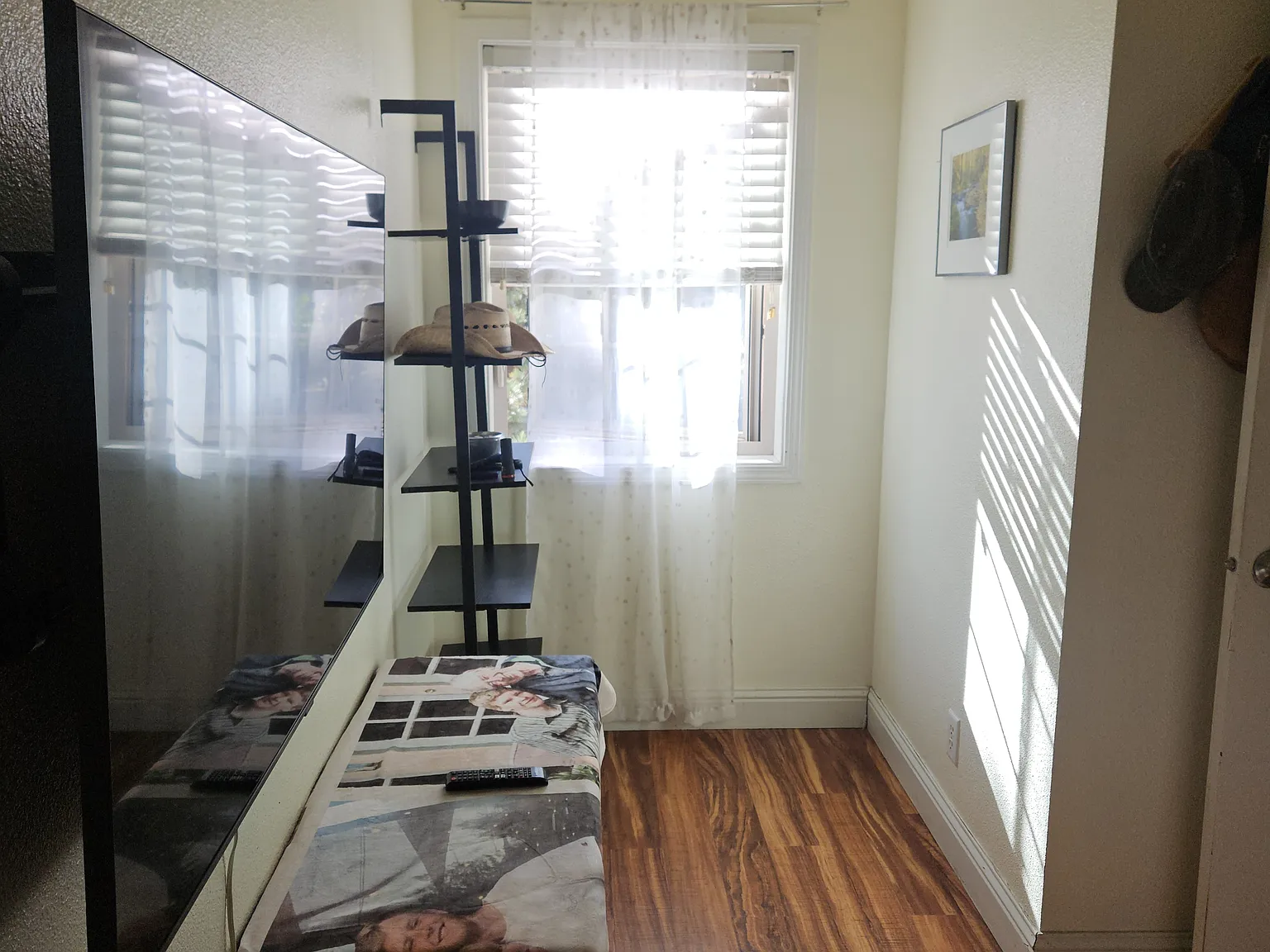 4 bed, 1146 sqft, $5,500 — Photo 2