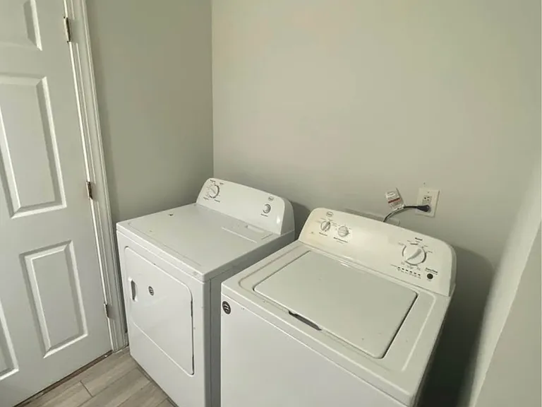 908 Drew St #A — Photo 4