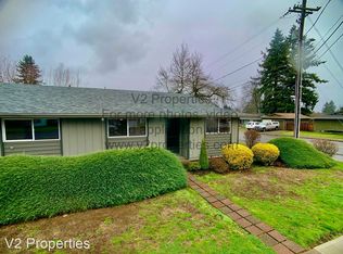 18525 NE Glisan St, Portland, OR