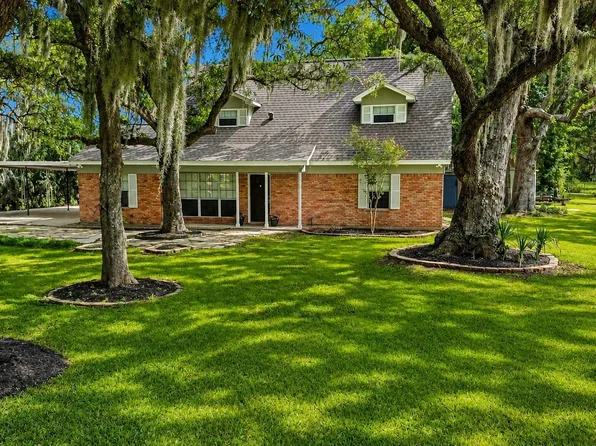 432 Robinson Rd, Freeport, TX 77541