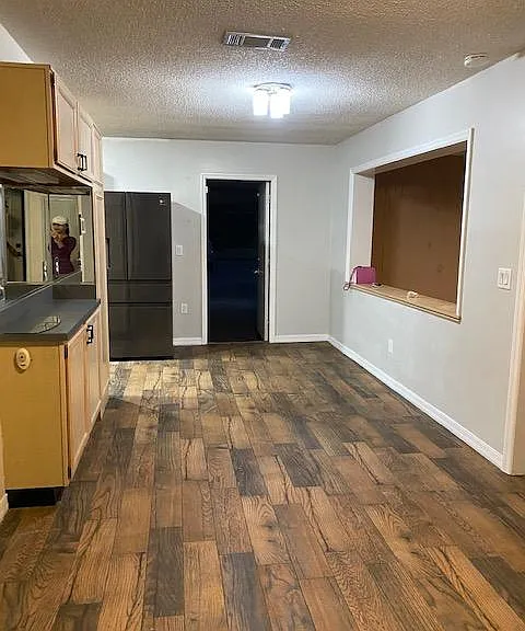 2826 Sanbina St — Photo 4