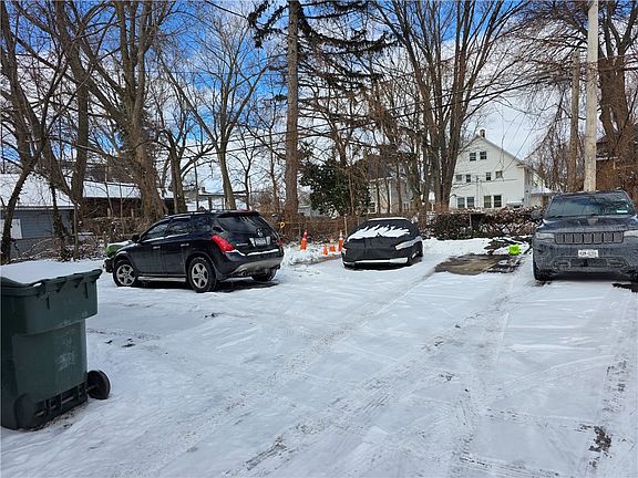 4th image of 286-288 Clay Ave