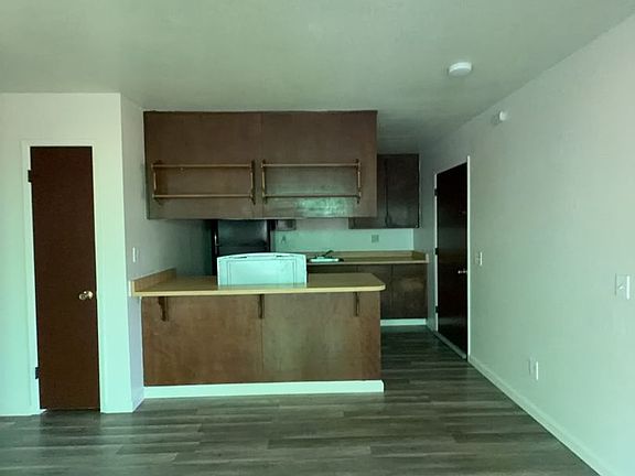 5th image of 302 Konocti Ave