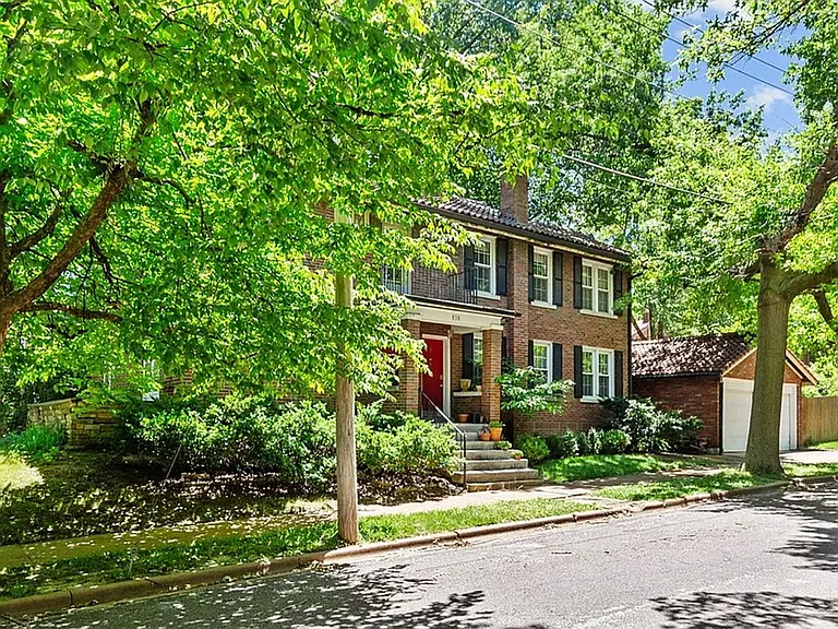 830 Purdue Ave — Photo 2