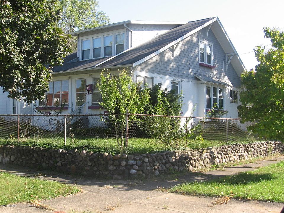 1st image of 39 Massachusetts Ave