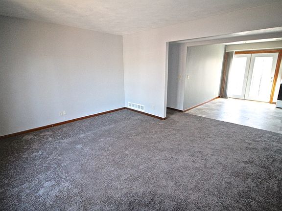 4th image of 2717 11th Avenue B APT 2