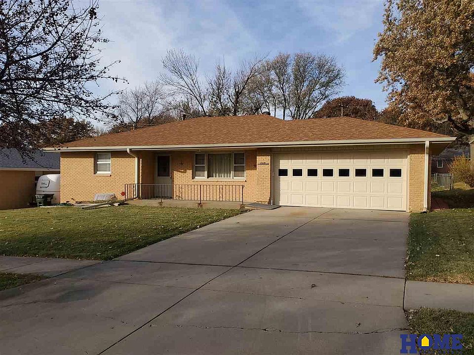 1st image of 2331 S 62nd St