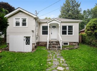 22 Larch Dr, Mahopac, NY 10541