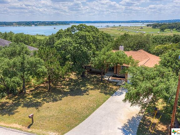 3rd image of 652 Lake Island Dr