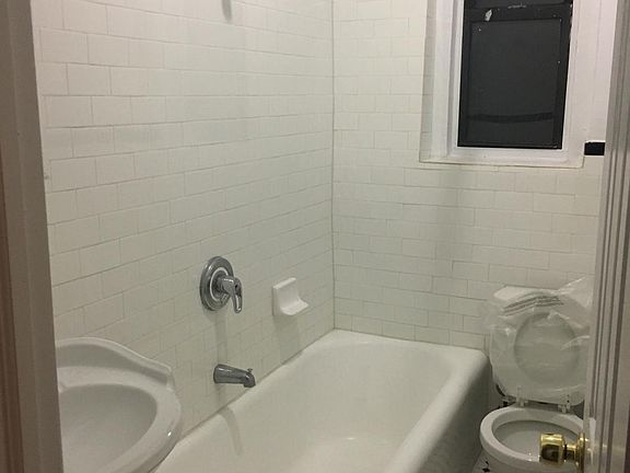 3rd image of 8346 118th St
