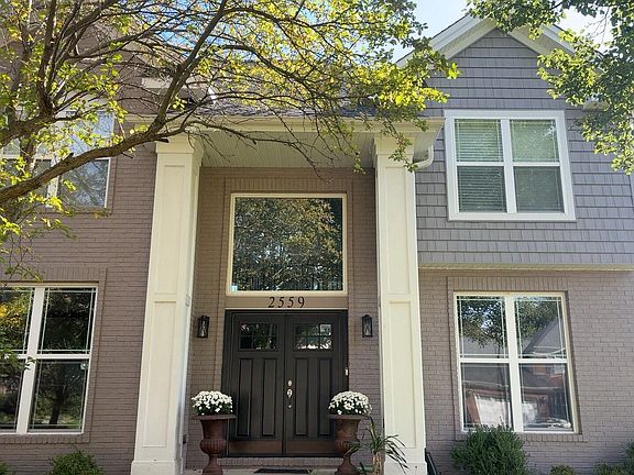 5th image of 2559 Walnut Ave